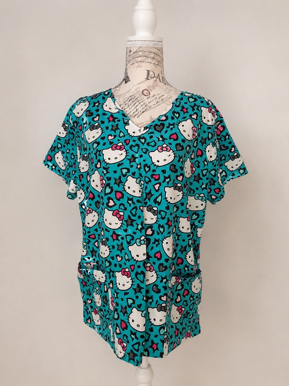 Hello Kitty Sanrio Scrub Top L